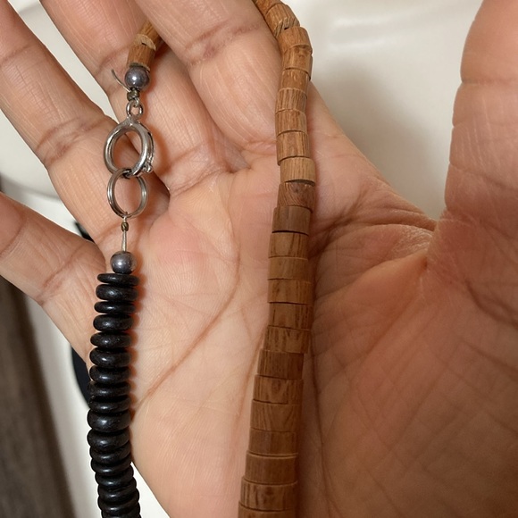 Vintage Artisan Sandalwood Coconut Wood and Shell Disc Graduated Beads Necklace - Picture 7 of 8